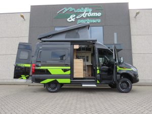 Hymer, Hymer camper, Hymer buscamper, Hymer Buscamper, 4x4, Hymer Grand Canyon, Hymer Grand Canyon Cross-Over, Cross-Over camper, Cross-Over buscamper, Mercedes buscamper, Mercedes-Benz buscamper, mercedes camper, mercedes-Benz camper, buscamper automaat, buscamper met hefdak, Hymer buscamper met hefdak, Hymer buscamper voor 4 personen, buscamper voor 4 personen, camper met hefdak