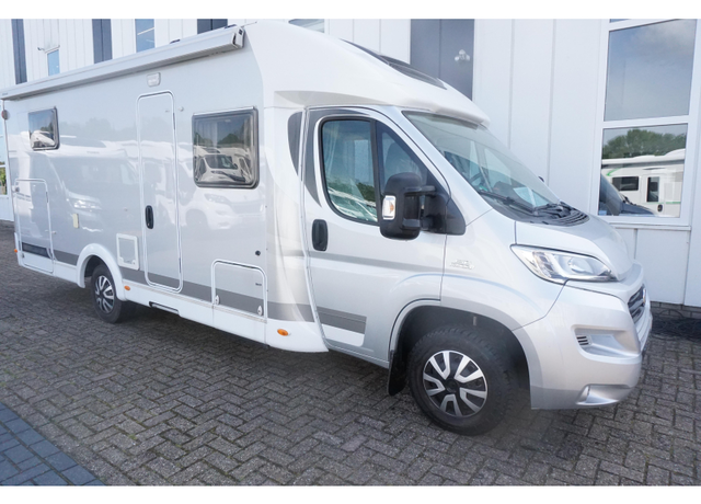 Carado T 67 DAKAIRCO/CAMERA/FIETSENDR