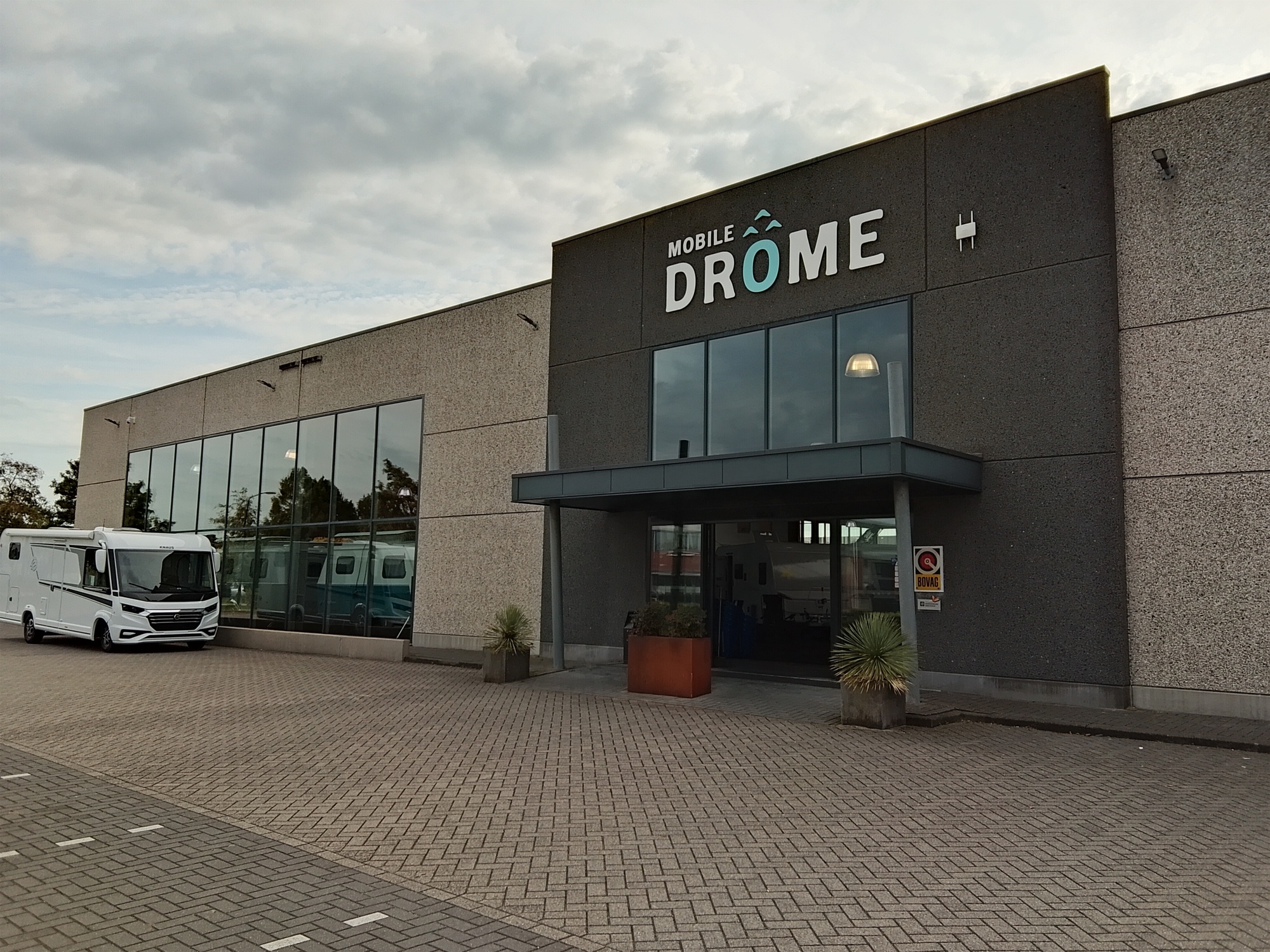 Showroom Mobile Dr&ocirc;me Oud Gastel